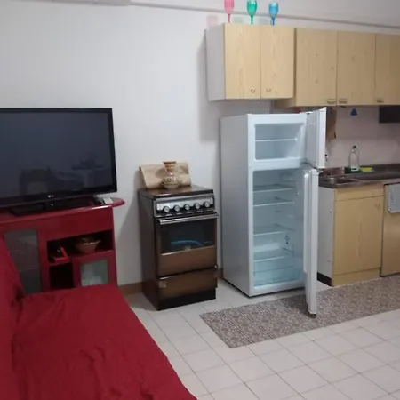 Accogliente Per 2 Persone, 500 M Dal Mare Apartment